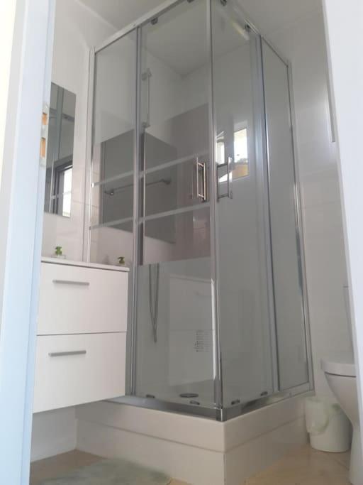 Maison Dans Une Propriete Avec Une Cour Corneilhan Buitenkant foto